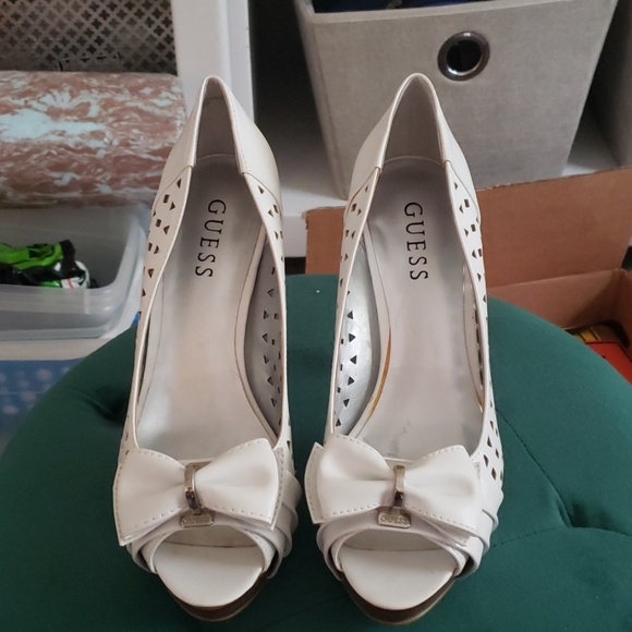 Guess white open toe high heels - Picture 3 of 4